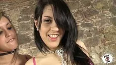 Oynat İspanyol Ellerini Bağlı Olmak Ağzından Sert Sikildi