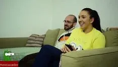 Reproduzir Filmes pornôs com morenas que fodem com a amante durona no pau