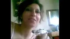 Jouer Fille roumaine filmant quand elle a des relations sexuelles avec son merveilleux petit ami