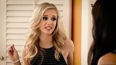 Afspelen Twee escorts geneukt met de eigenaar van een appartement - xxx movies