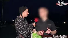 Reproduzir O jornalista da Alemanha testemunha um jogo de sexo