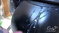 Afspelen Meisjes die neuken met hun cyclus en een strakke leren broek hebben
