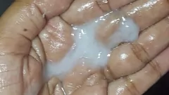 Afspelen De sensuele oliemassage van de exotische Indiase vrouw