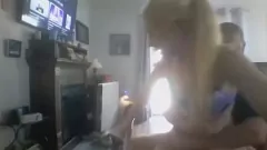 تشغيل Petite Party Girl Goes Wild: Hot Hot Homemade Loljob & Fuck Fest