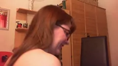 Odtwórz Anal Playtime Italian MILF: Big Dess i Ogromny Gape Anal