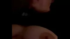 Abspielen Rauchen heißer MILFs verzweifeltes Masturbation & Cigarette -Spiel