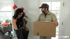 تشغيل دوني روك يعطي ويتني رايت اللعنة المتشددين التي كانت تتوق إليها