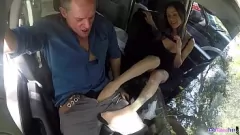 Reproducir El coño mojado y las tetas naturales de una MILF luchadora en un juego de rol de fetiche de pies prohibido